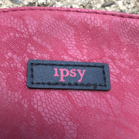 Make up bag. Red and black goth. Bat - Picture 2 of 5